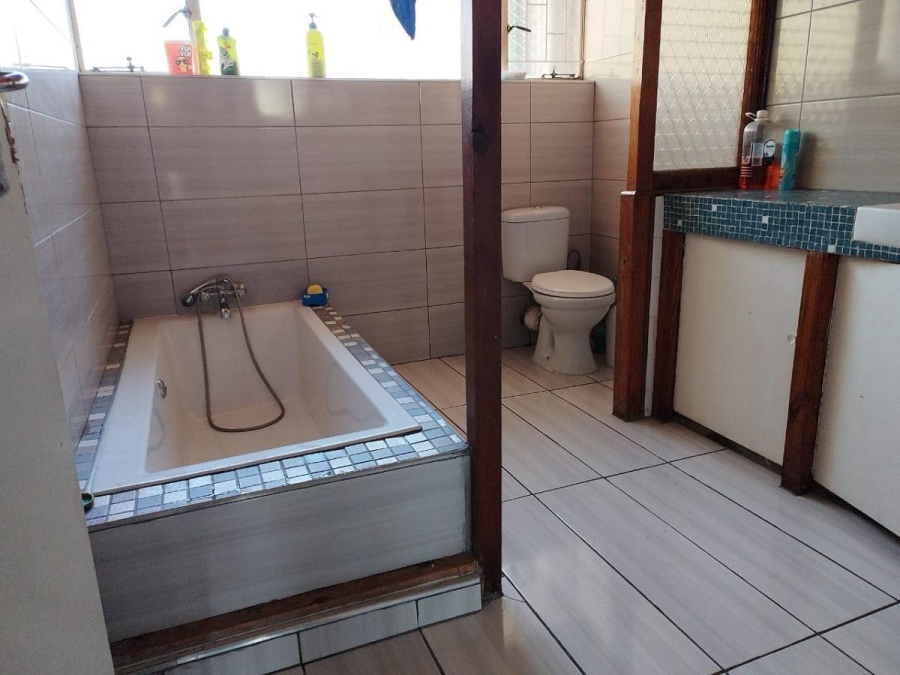 5 Bedroom Property for Sale in Sasolburg Free State